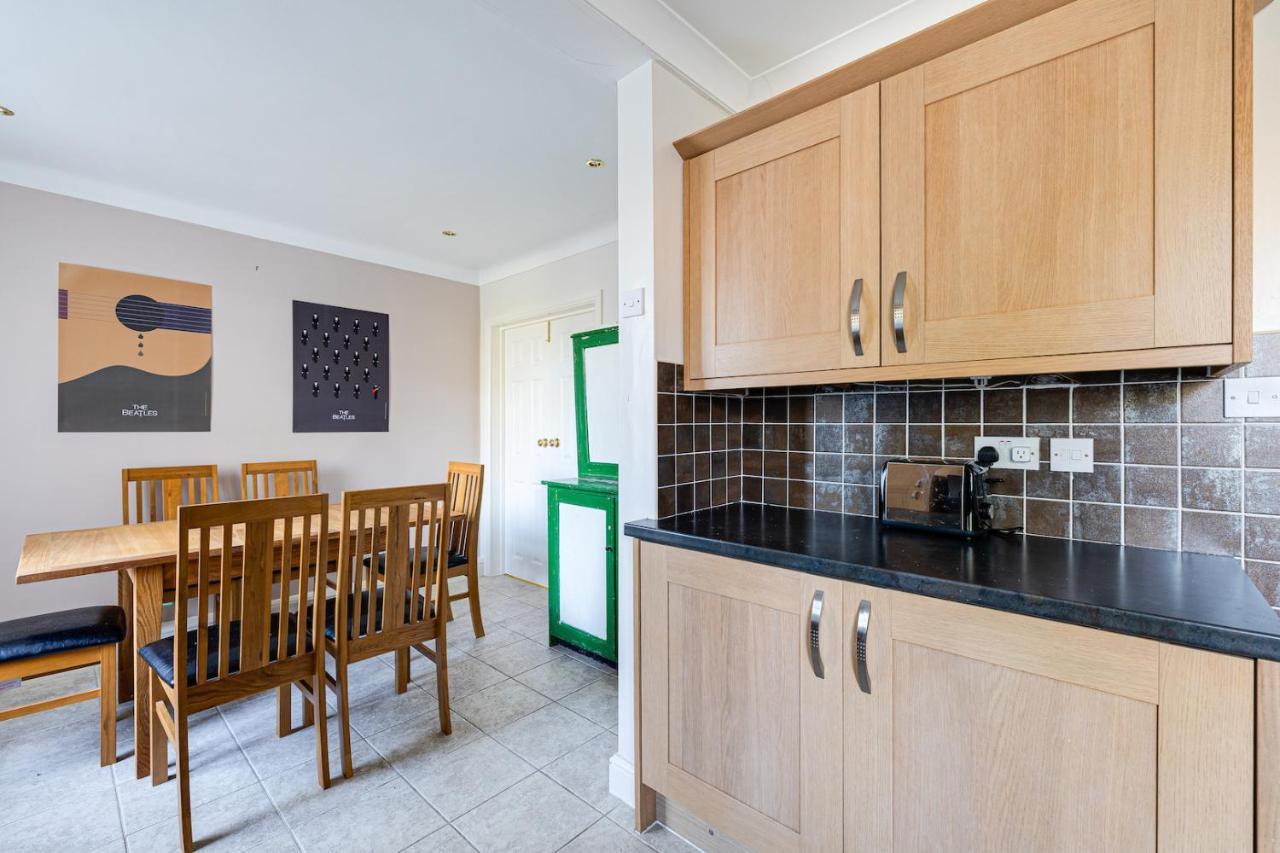 George Harrison'S Former 3Bed Home In Liverpool Speke Zewnętrze zdjęcie